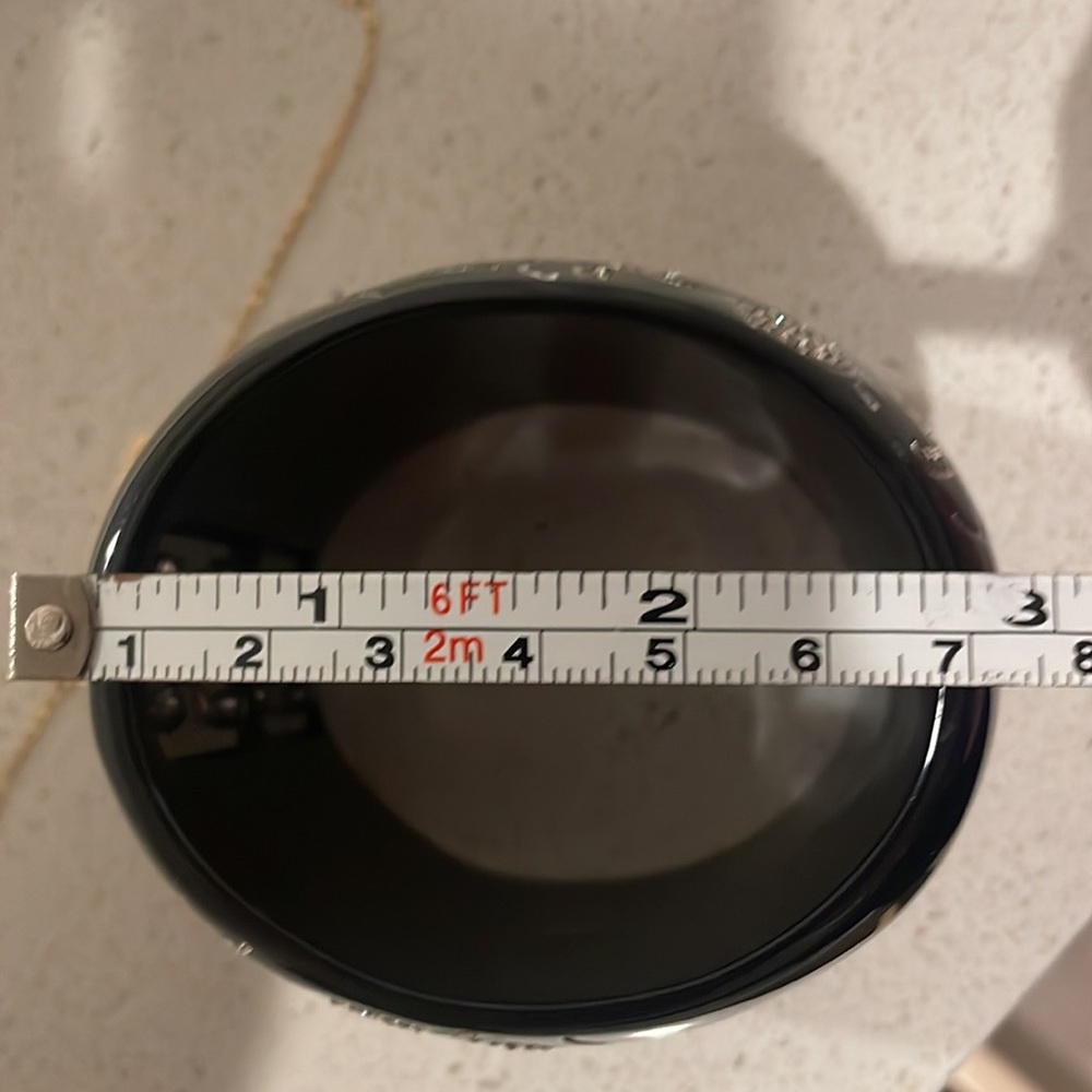 Authentic Chanel cuff - Picture 11 of 12